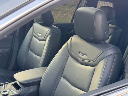 Certified 2025 Cadillac XT6 Premium Luxury image 21