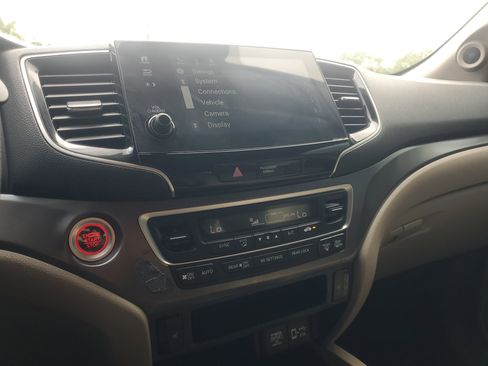 Used 2021 Honda Pilot EX image 29