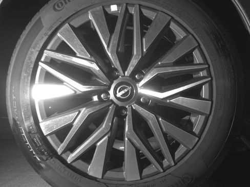 Used 2025 Nissan Altima 2.5 SV FWD image 15