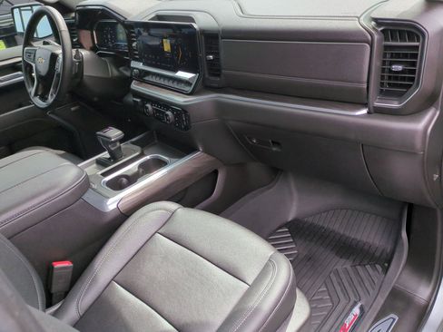 Certified 2023 Chevrolet Silverado 1500 LTZ AWD/4WD image 28