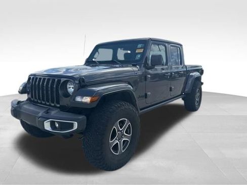 Used 2023 Jeep Gladiator Sport image 7