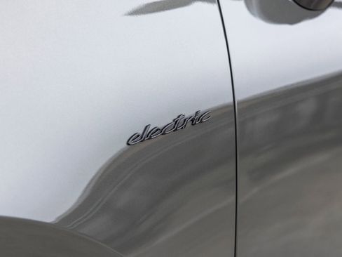 New 2026 Porsche Macan GTS Electric AWD/4WD image 19