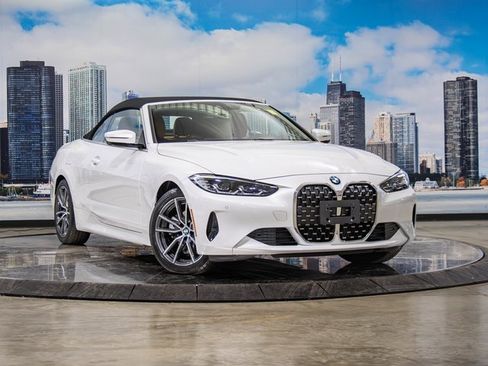 Certified 2024 BMW 430i Convertible w/ Convenience Package image 2