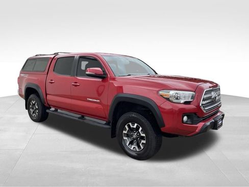 Used 2016 Toyota Tacoma TRD Off-Road w/ Towing Package AWD/4WD image 3