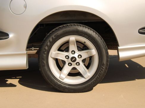 Used 2000 Ford F150 Lightning RWD image 30