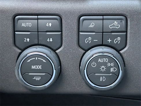 Used 2026 Chevrolet Silverado 2500 LTZ w/ LTZ Premium Package image 22