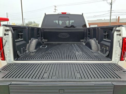 Used 2017 Ford F150 Lariat w/ Equipment Group 501A Mid image 30