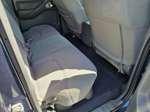 Used 2019 Nissan Frontier SV AWD/4WD image 18