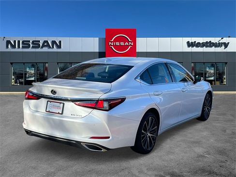 Used 2023 Lexus ES 350 w/ Premium Package image 5