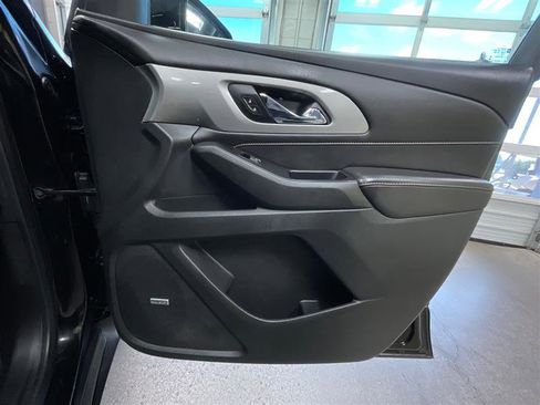 Used 2020 Chevrolet Traverse RS image 26