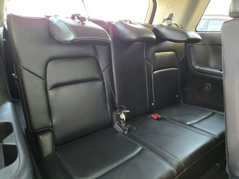 Used 2025 Nissan Pathfinder SL FWD image 25