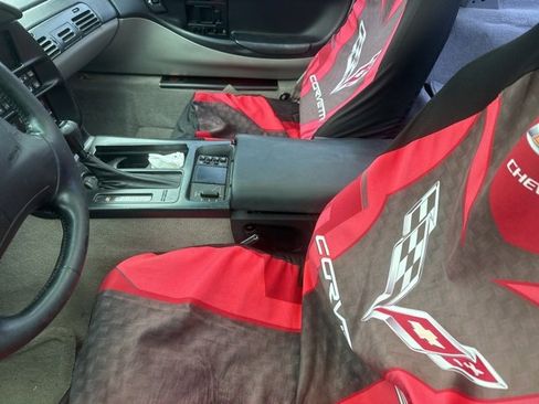 Used 1994 Chevrolet Corvette Coupe image 4