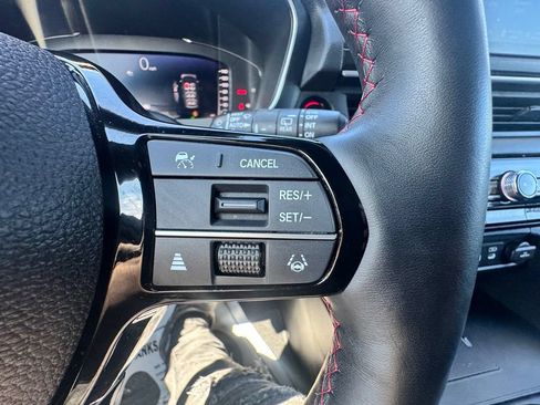 Used 2025 Honda Pilot Black Edition image 16