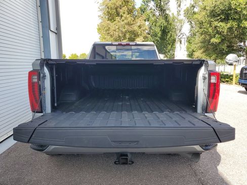 Used 2024 GMC Sierra 3500 Denali Ultimate AWD/4WD image 9