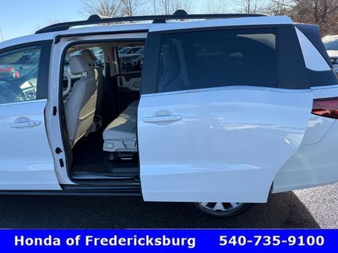 Certified 2025 Honda Odyssey EX-L image 29