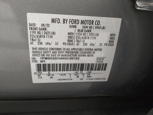 Used 2022 Ford Explorer XLT AWD/4WD image 33