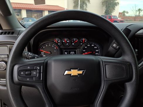Used 2025 Chevrolet Silverado 1500 Custom image 21