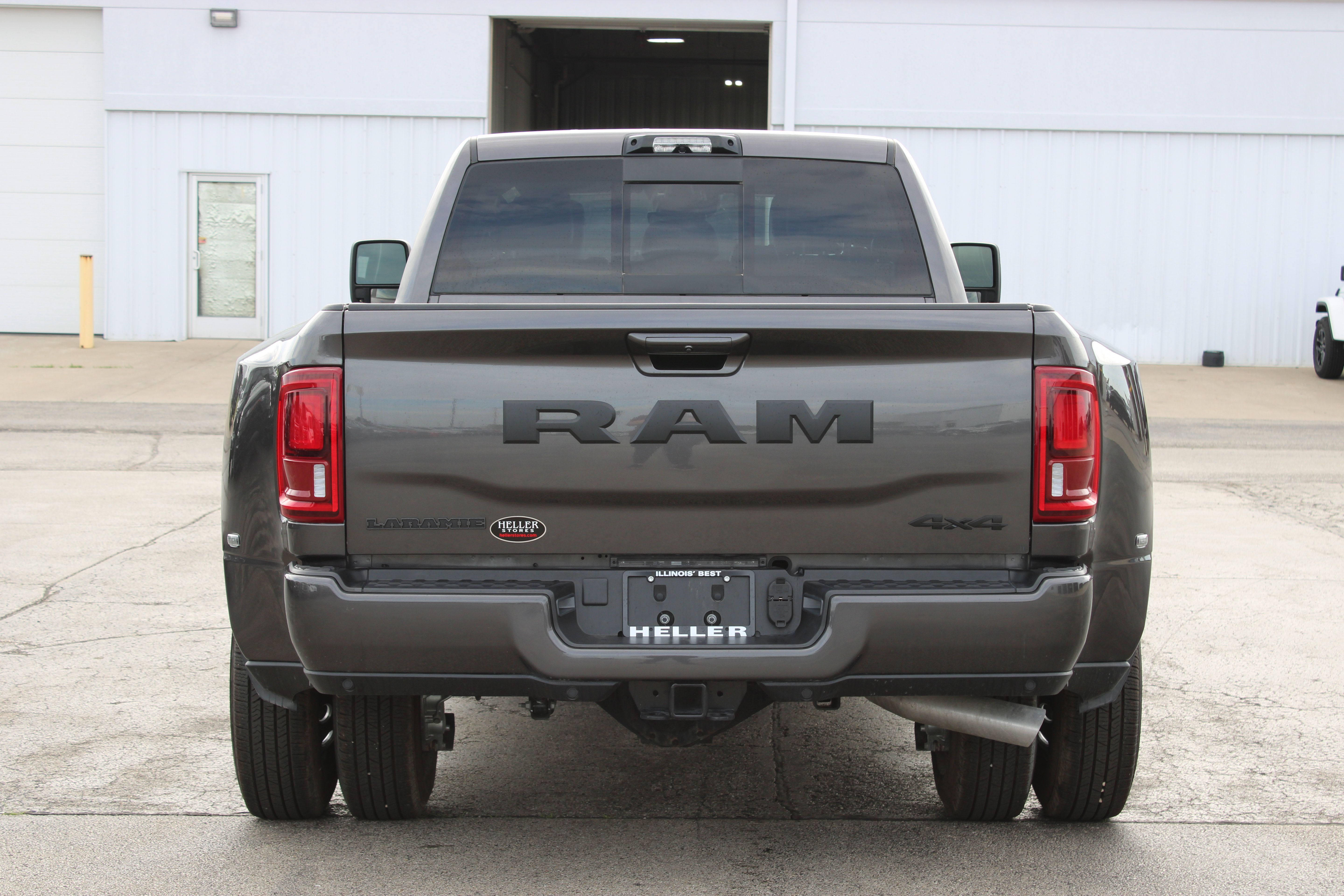 Used 2025 RAM 3500 Laramie w/ Night Edition AWD/4WD image 7