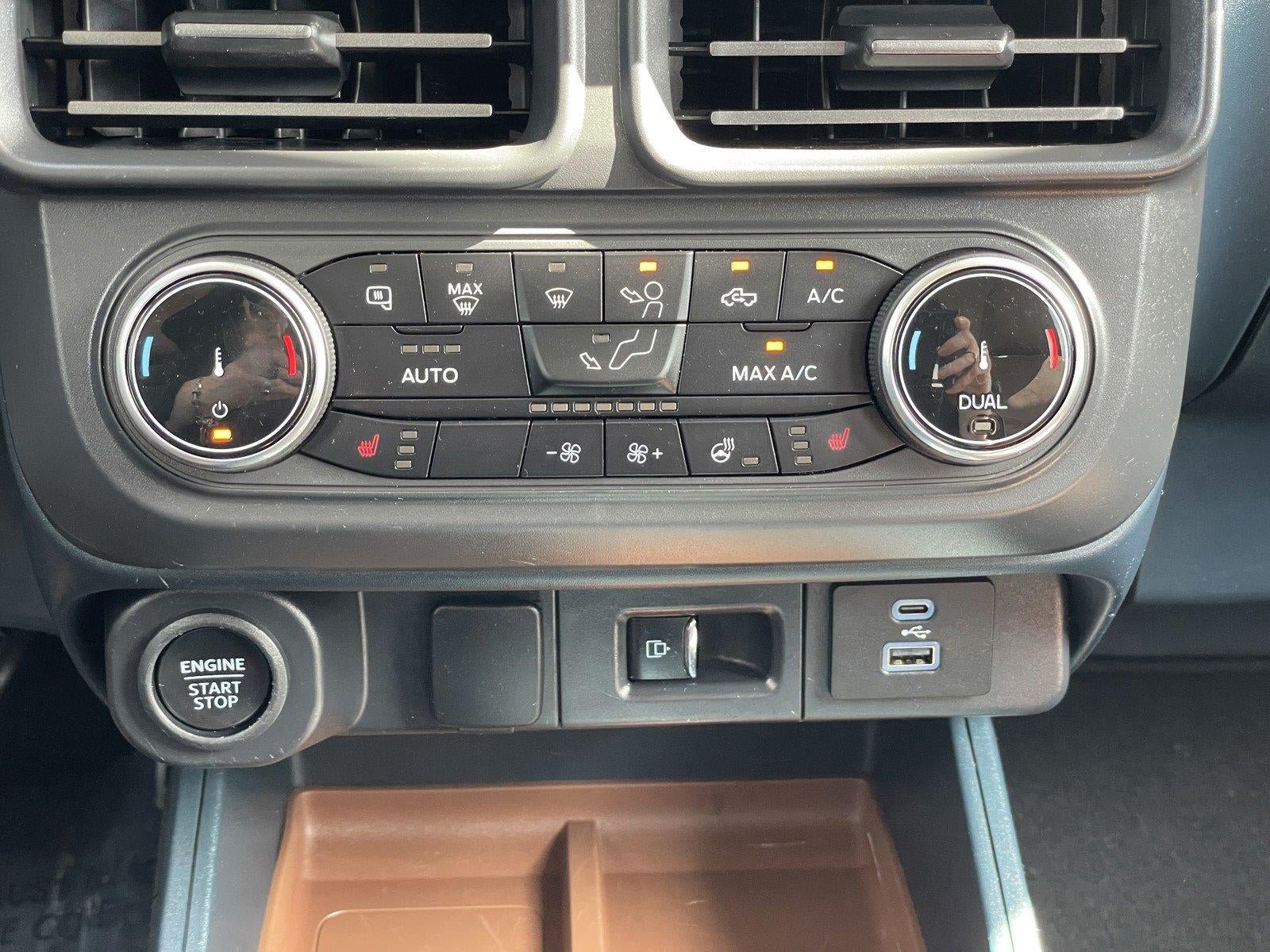 Used 2023 Ford Maverick Lariat w/ Lariat Luxury Package FWD image 27