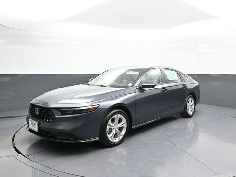Certified 2023 Honda Accord LX image 1