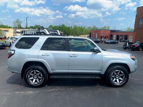 Used 2021 Toyota 4Runner TRD Off-Road Premium AWD/4WD image 3