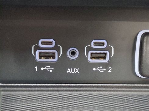 New 2025 Jeep Grand Cherokee Overland w/ Luxury Tech Group IV image 23