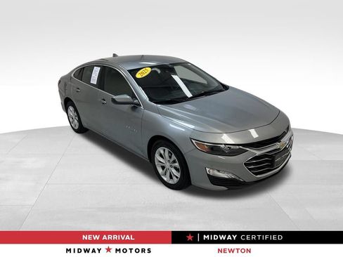 Used 2025 Chevrolet Malibu LT FWD image 1