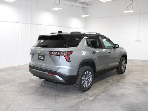 New 2026 Chevrolet Equinox LT w/ Convenience Package II image 9