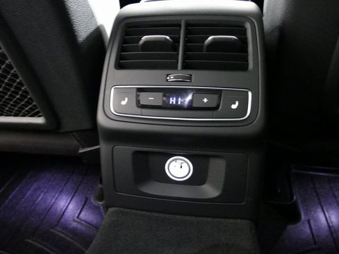 Used 2017 Audi A4 2.0T allroad Premium Plus w/ Premium Plus Package image 32