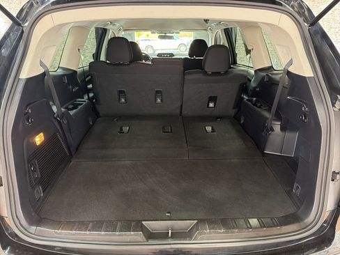 Used 2022 Subaru Ascent Premium AWD/4WD image 13