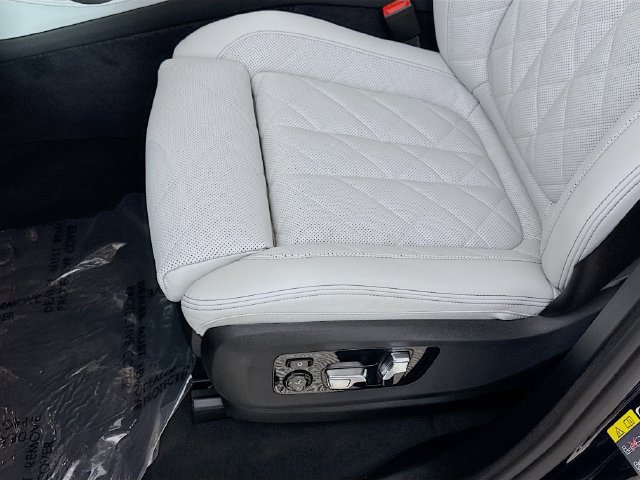 Used 2026 BMW X5 xDrive50e w/ M Sport Package AWD/4WD image 20