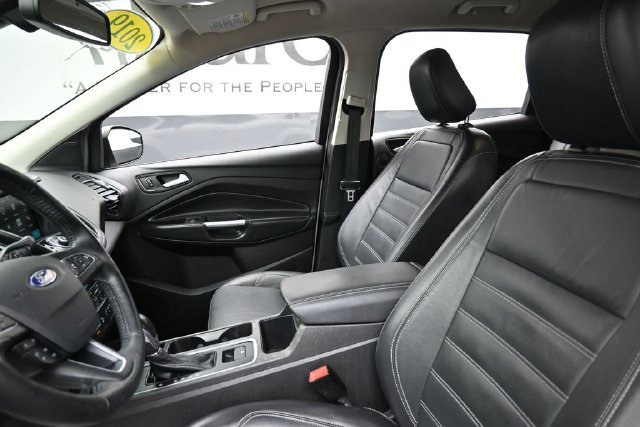 Used 2019 Ford Escape Titanium AWD/4WD image 17