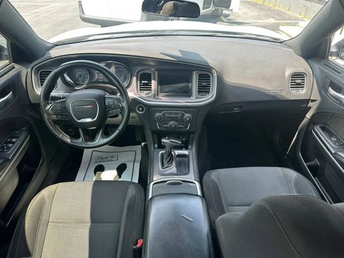 Used 2022 Dodge Charger SXT RWD image 15