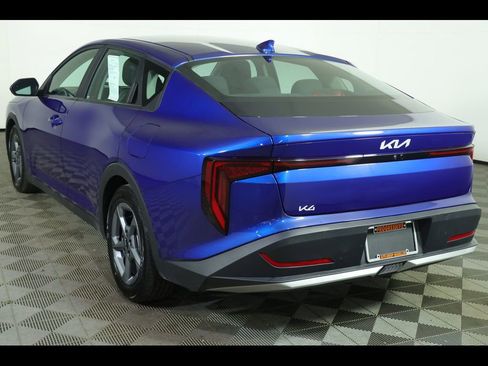 Used 2025 Kia K4 FWD image 14