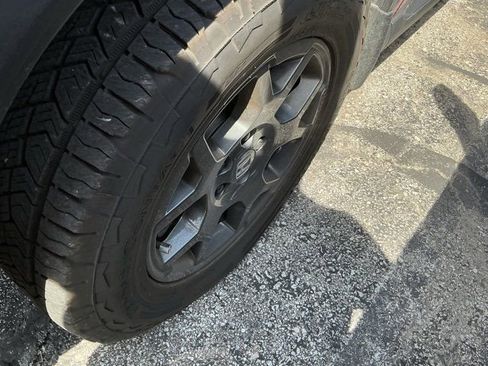 Used 2025 Honda Pilot TrailSport image 13