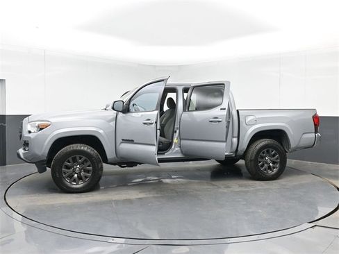 Used 2020 Toyota Tacoma SR5 image 51