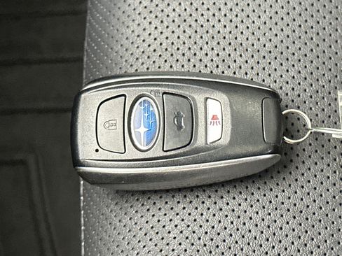 Used 2023 Subaru Legacy Limited AWD/4WD image 40