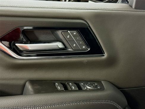 New 2026 GMC Yukon XL Denali w/ Denali Reserve Package AWD/4WD image 12