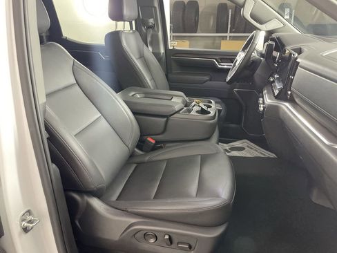 Used 2025 GMC Sierra 1500 SLT image 27