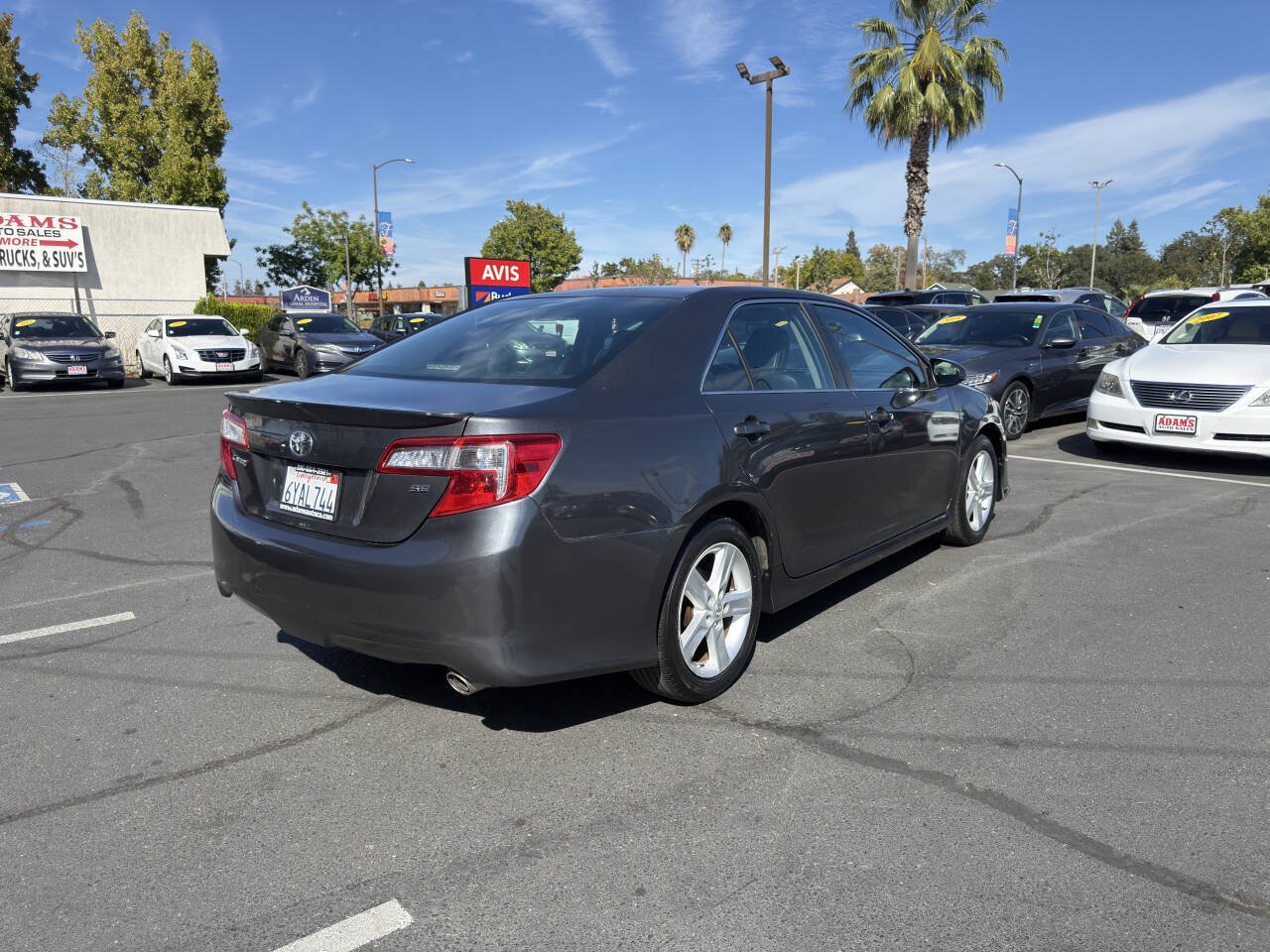 Used 2012 Toyota Camry SE FWD image 3
