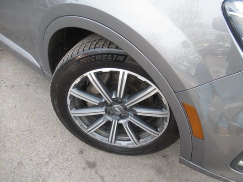 Used 2017 Audi Q7 3.0T Premium Plus image 4