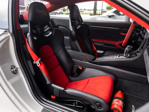 Certified 2019 Porsche 911 GT2 RS RWD image 68