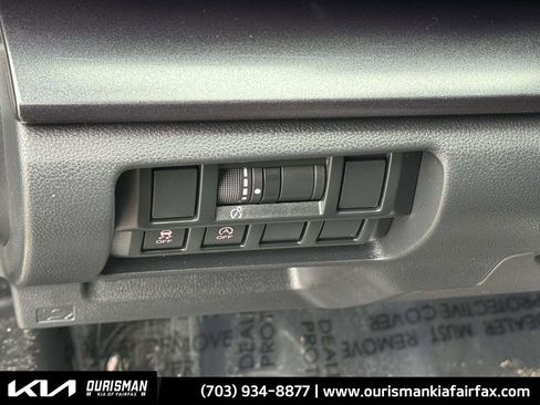 Used 2022 Subaru Crosstrek 2.5i Sport w/ Popular Package #3 image 17