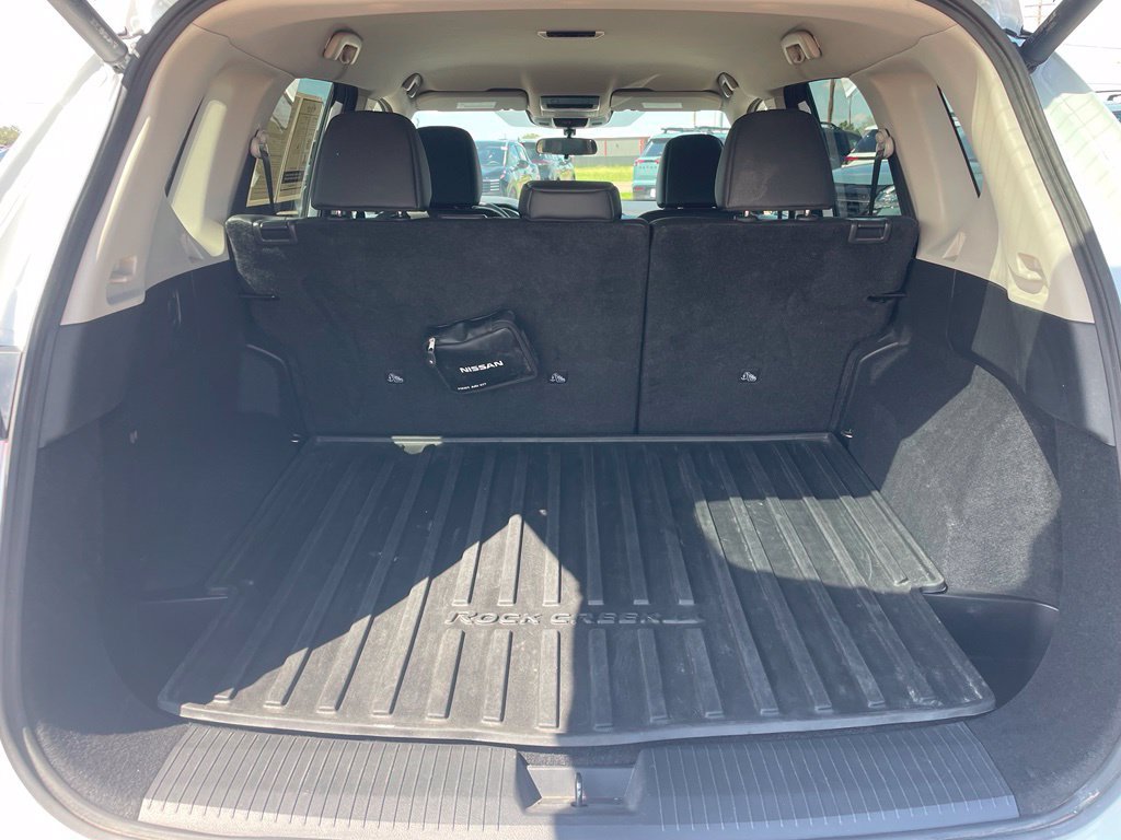 Certified 2025 Nissan Rogue SV AWD/4WD image 28