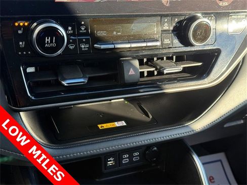 Used 2023 Toyota Highlander Limited image 23