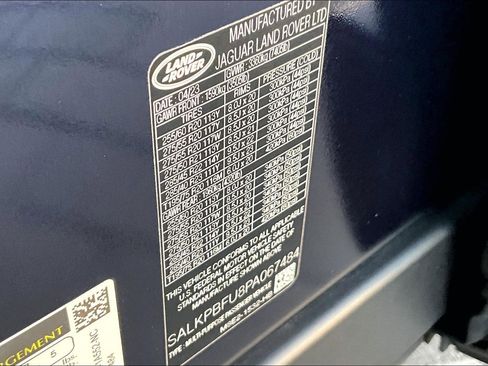 Used 2023 Land Rover Range Rover Long Wheelbase SE image 36