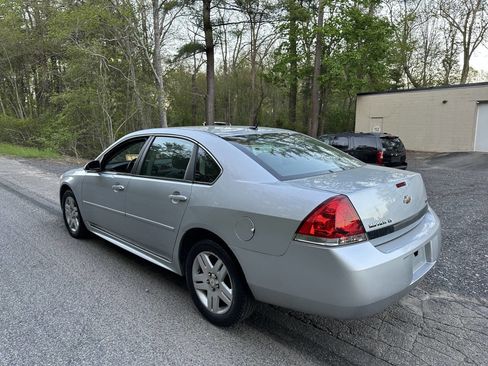 Used 2011 Chevrolet Impala LT FWD image 14