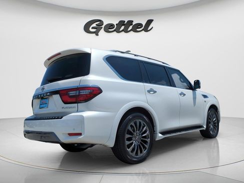 Used 2022 Nissan Armada Platinum w/ Captain's Chairs Package RWD image 5
