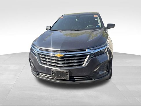 Used 2022 Chevrolet Equinox LS w/ LS Convenience Package FWD image 3
