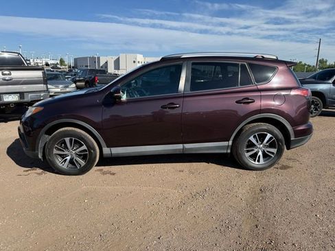 Used 2016 Toyota RAV4 XLE AWD/4WD image 2